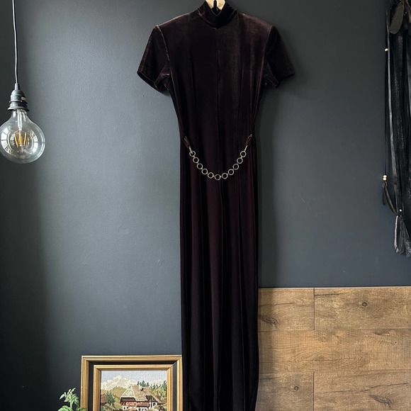 Panache Vintage Deep Brown Velvet Jumpsuit with Waist Chain Size 4 - Picture 3 of 12